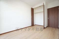 住む人のこだわりを活かす洋室＾＾広めのクローゼットもあり荷物もすっきり片付けられ、ゆとりのある暮らしが出来ます＾＾ 