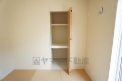 和室にももちろん収納スペースが設けられています。