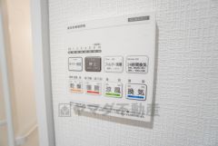 浴室暖房乾燥機には、暖房、乾燥、涼風、換気の4つの機能が付いています。タイマー付きです。換気・雨の日の洗濯も安心です＾＾