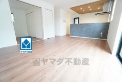 家族が集まる開放的なリビング。思い思いの時間を過ごしたり食事をしたり、素敵な団らんの場になりますね＾＾