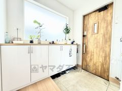 ご家族の靴をスッキリと片付けられるシューズボックス付き＾＾