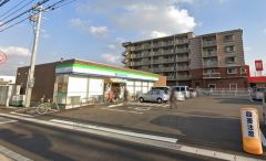 ファミリーマート　博多諸岡一丁目