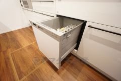 家事の時短につながる食洗機付き。