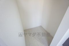 寝室にはウォークインクローゼットが設けられています。