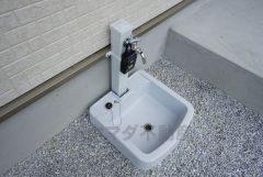 同仕様写真。あると便利な外水栓。ガーデニングに、洗車に、泥遊びやペットの散歩の後に。