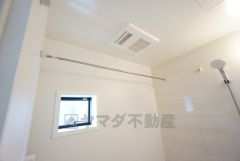 浴室暖房乾燥機付きなので梅雨時期などのお洗濯に便利ですね＾＾