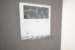 3種類の料理が同時に調理できる、3口ガスコンロ。忙しい夕食の支度時間が短縮できて効率よくお料理が楽しめます。