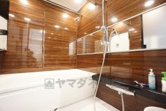 木目調がおしゃれな浴室は1418サイズにUPしてゆったりと過ごせる仕様に＾＾