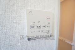 浴室暖房乾燥機には、暖房、乾燥、涼風、換気の4つの機能が付いています。タイマー付きです。換気・雨の日の洗濯も安心です＾＾