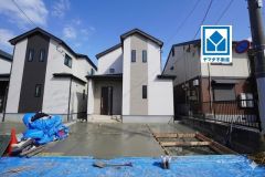 西鉄バス「警弥郷一丁目」停歩2分＾＾歩8分圏にマルキョウ、ダイキョーバリュー、セブン、ファミマ、コスモス、保育園、郵便局など周辺環境充実＾＾