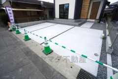 カースペース3台付き。（車種による）