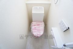 1階2階の2ヶ所にトイレがありますので、忙しい朝にも家族に気を使わず、ゆとりが生まれますね＾＾