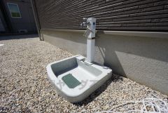 洗車の時などに便利な外水栓。