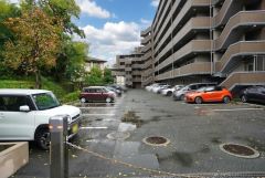 敷地内駐車場あり。最新の空き状況はお問い合わせください＾＾