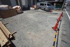 駐車スペース並列2台確保。