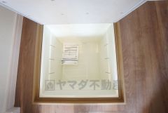 クローゼットの中に床下収納をご用意いたしました。