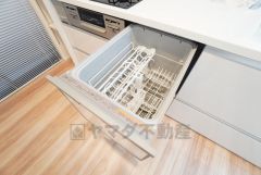 炊事時間を大幅に短縮できる食器洗浄乾燥機付き＾＾食器を洗う手間が減るので家族とのコミュニケーションの時間や自分の時間が増えますね。 