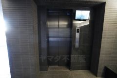 エレベーター完備。カメラ付きで中の様子が見れます＾＾