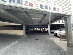 敷地内に自走式駐車場あり。 空き無し(2026年3月)最新の空き状況についてはお問い合わせください。 