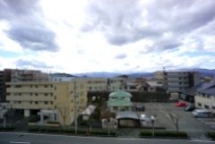 バルコニーからの眺望です。7階建て5階部分＾＾