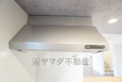 調理時の蒸気や匂いが換気扇に誘導され、効率的に排煙ができます＾＾