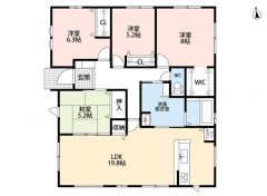 階段昇降のない平屋。リビングは19.8帖の開放感あふれる空間。客間として活用できる和室はリビングを通らず案内出来ます。