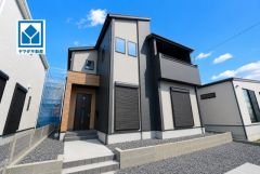 4LDK。南向き。陽当たり良好。スーパー、コンビニ、ドラッグストアまで徒歩約14分圏内＾＾周辺環境充実しています＾＾