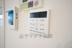 おいだき機能つきなのでお風呂に入る時間が異なるご家庭には嬉しいですね。ボタン一つで快適で便利な生活が＾＾