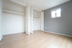 アクセントクロスがオシャレですね。インテリアでどんな部屋にするのか考えるのも楽しみです。