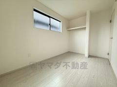 住む人のこだわりを活かす洋室＾＾オープンクローク付き＾＾