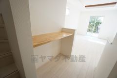 キッチン横にはカウンター付き。