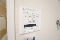 浴室暖房乾燥機には、暖房、乾燥、涼風、換気の4つの機能が付いています。花粉やPM2.5対策としても活躍しそうですね＾