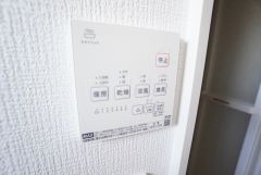 雨の日のお洗濯にも嬉しい浴室乾燥付き。換気機能付きなのでお風呂のカビ予防にもなります＾＾