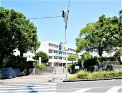 春日野中学校
