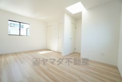 2ドア1ルーム、クローゼットも2ヶ所ついています＾＾