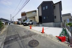 外環状線から一本入った閑静な住宅街＾＾ 落ち着いた住宅地内で快適な生活を実現してみませんか。