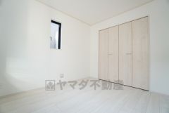 住む人のこだわりを活かす洋室＾＾広めのクローゼットもあり荷物もすっきり片付けられ、ゆとりのある暮らしが出来ます＾＾