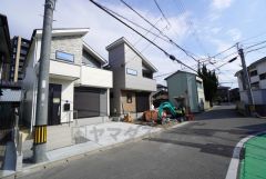 前面道路は南側約4～4.5ｍの公道に面しています＾＾