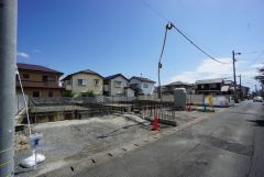 前面道路は北西側約4ｍの公道に面しています＾＾
