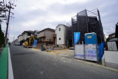 前面道路は6ｍ。