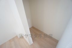 パントリー付き＾＾長期保存ができるもの、調理器具、防災グッズを入れておくのもいいですね。