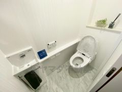 1階2階の2ヶ所にトイレがありますので、忙しい朝にも家族に気を使わず、ゆとりが生まれますね＾＾