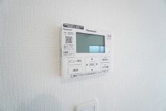 おいだき機能つきなのでお風呂に入る時間が異なるご家庭には嬉しいですね。ボタン一つで快適で便利な生活が＾＾