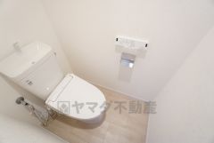 ウォシュレット、暖房便座、節電・節水機能など、使い勝手のよい高機能トイレです。