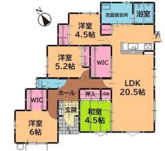 生活がワンフロアで完結する平屋建て＾＾リビングは20帖以上の開放感あふれる空間です。洋室が3部屋あるので、お子様が大きくなっても安心ですね＾＾