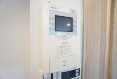 防犯性、セキュリティ対策に安心できるテレビモニター付きインターフォンです。
