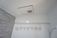 浴室暖房乾燥機付きなので梅雨時期や花粉、PM2.5が酷いときなどのお洗濯に便利ですね＾＾