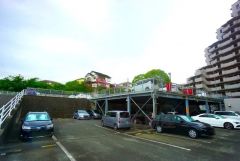 駐車がしやすい広さです。（空き状況は管理会社へ要確認）