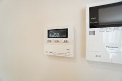 おいだき機能つきなのでお風呂に入る時間が異なるご家庭には嬉しいですね。ボタン一つで快適で便利な生活が＾＾