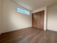 住む人のこだわりを活かす洋室＾＾広めのクローゼットもあり荷物もすっきり片付けられ、ゆとりのある暮らしが出来ます＾＾